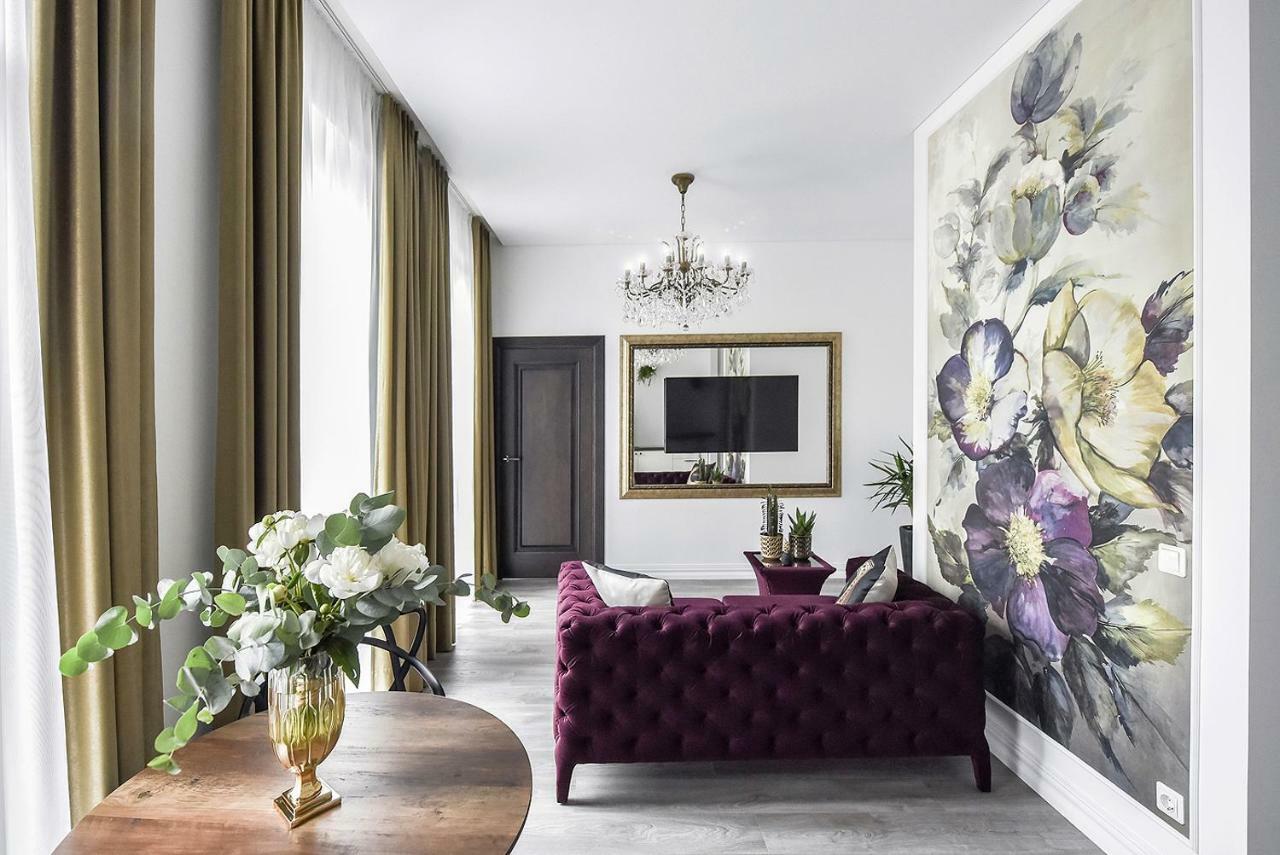 Four Luxury Flats Aparthotel Kaunas Buitenkant foto